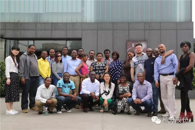 “對(duì)中國(guó)美妝產(chǎn)品的信心來自棟方！”——中山大學(xué)IMPA國(guó)際代表團(tuán)蒞臨棟方股份參觀研討
